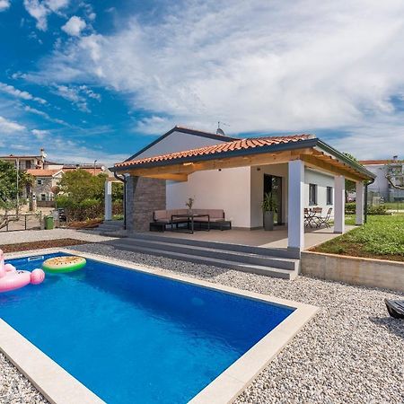 Villa Antoniana Novigrad Istria Exterior foto